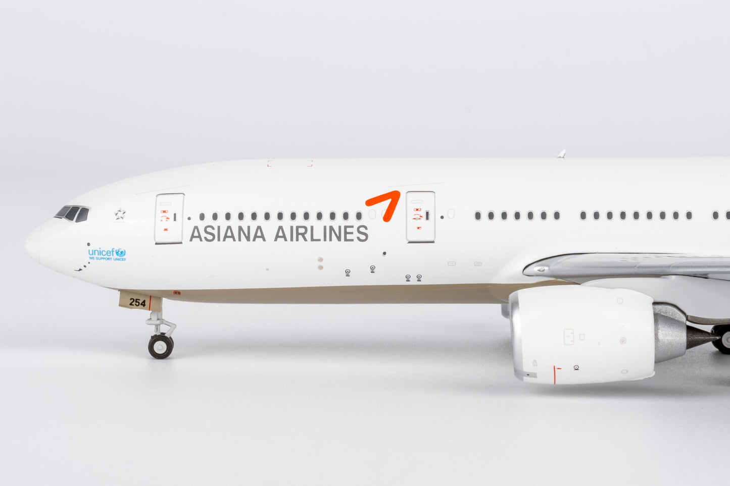 1:400 Asiana Airlines B777-200ER HL8254 NG Models