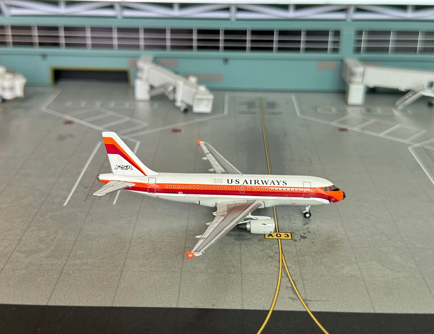 1:400 US Airways A319-100 "PSA" Gemini Jets