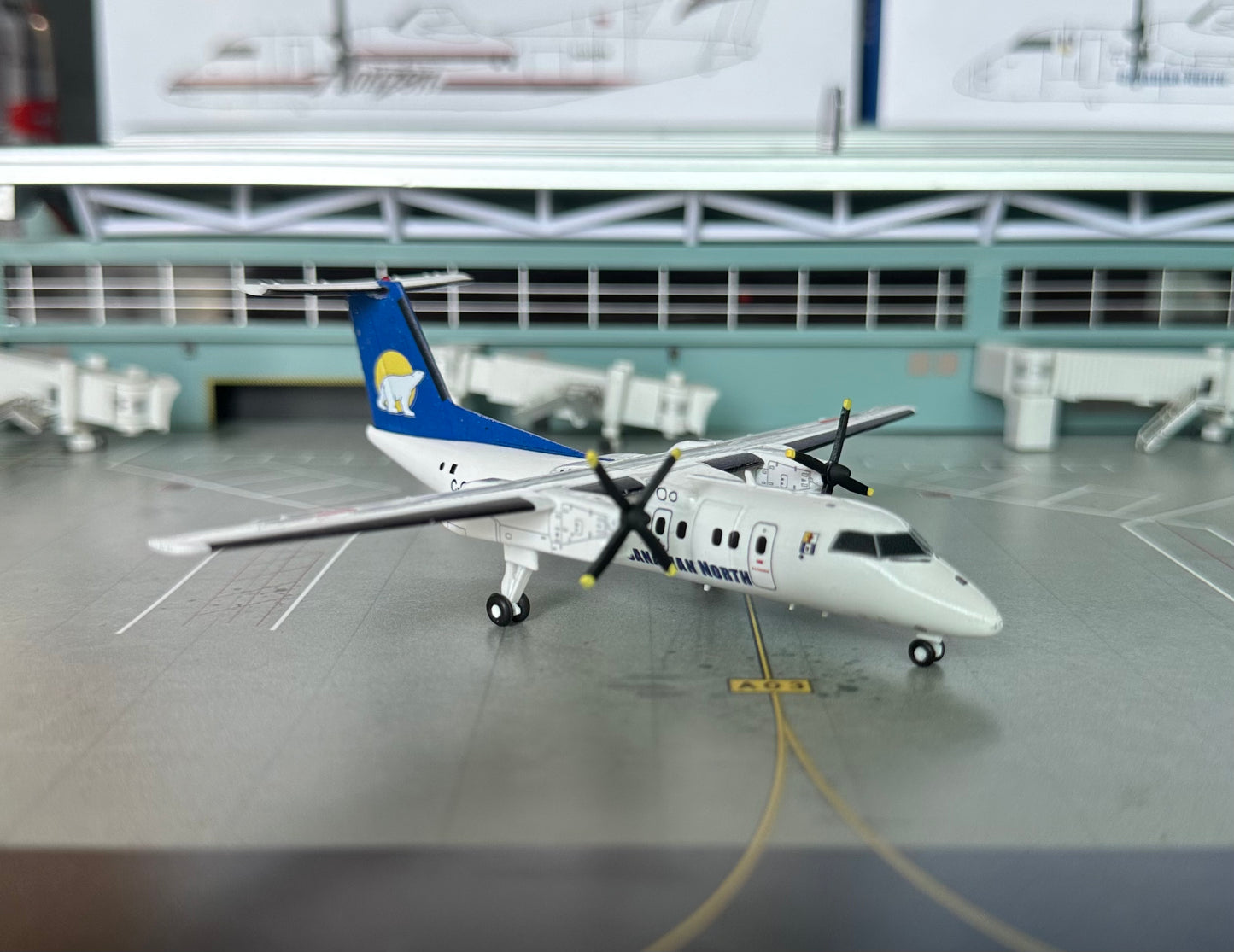 1:200 Canadian North Dash 8 Q100 3D Design Deck