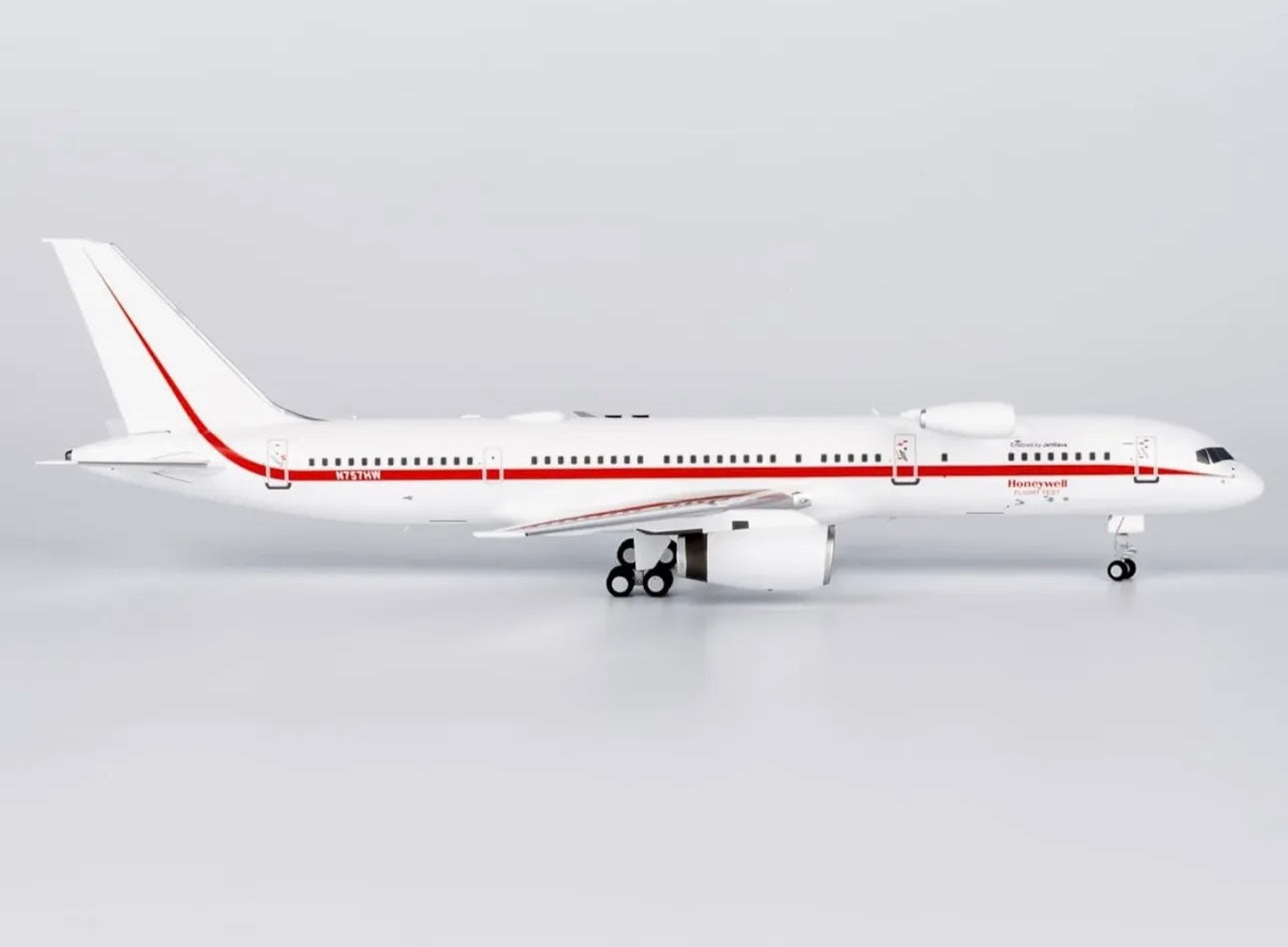 1:200 Honeywell Aviation Services B757-200 “with test engine” NG Models