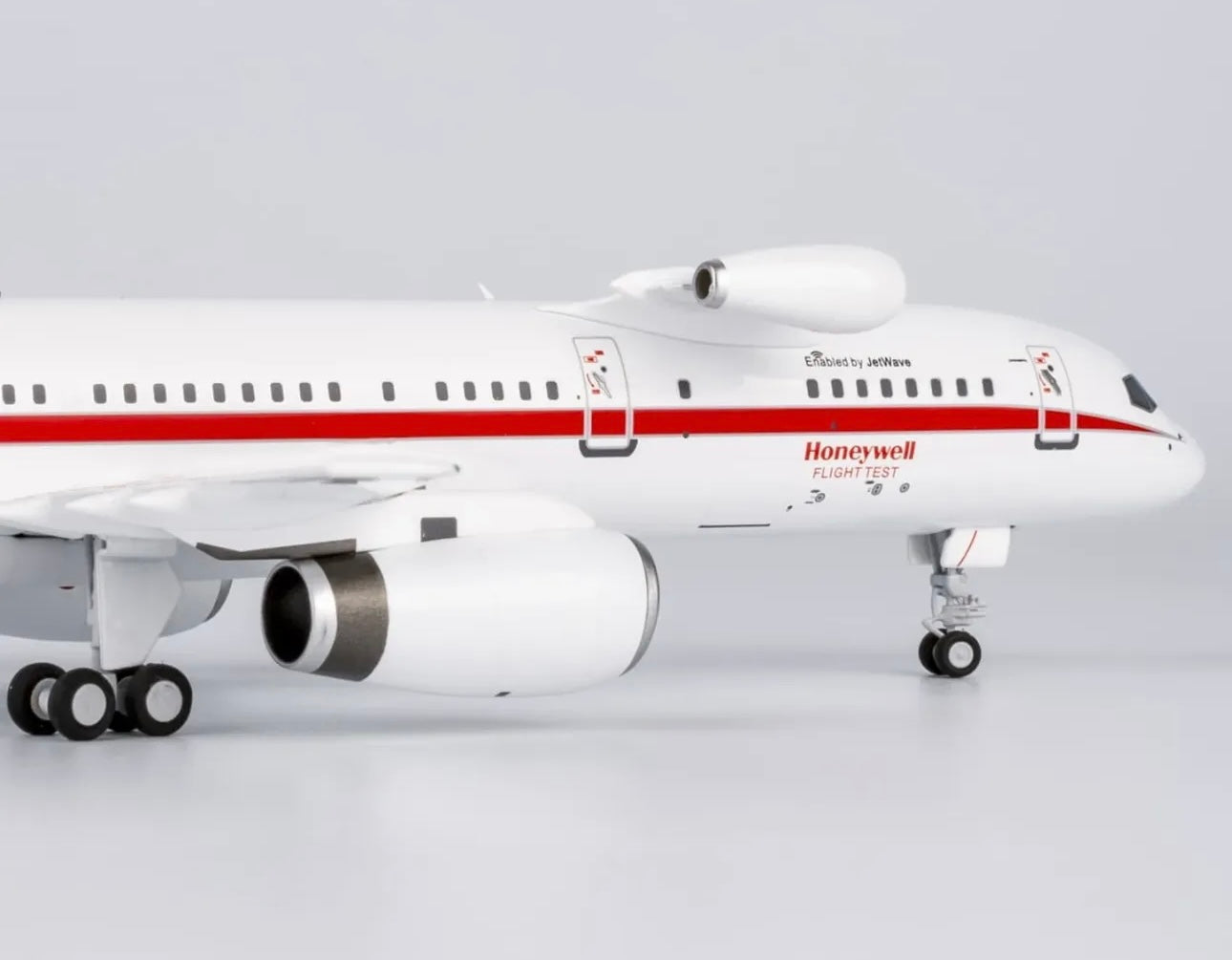1:200 Honeywell Aviation Services B757-200 “with test engine” NG Models