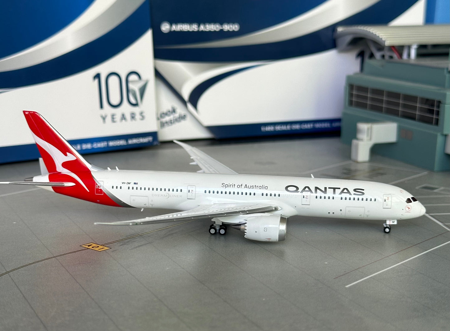 1:400 Qantas B787-9 Dreamliner JC Wings