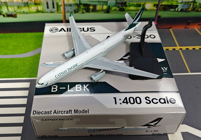 Pre-order 1:400 Cathay Pacific A330-300 B-LBK Aviation 400