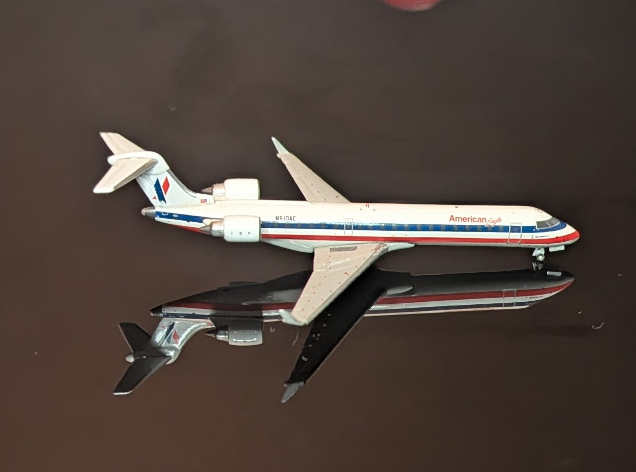 1:400 American Eagle CRJ-700 Gemini Jets