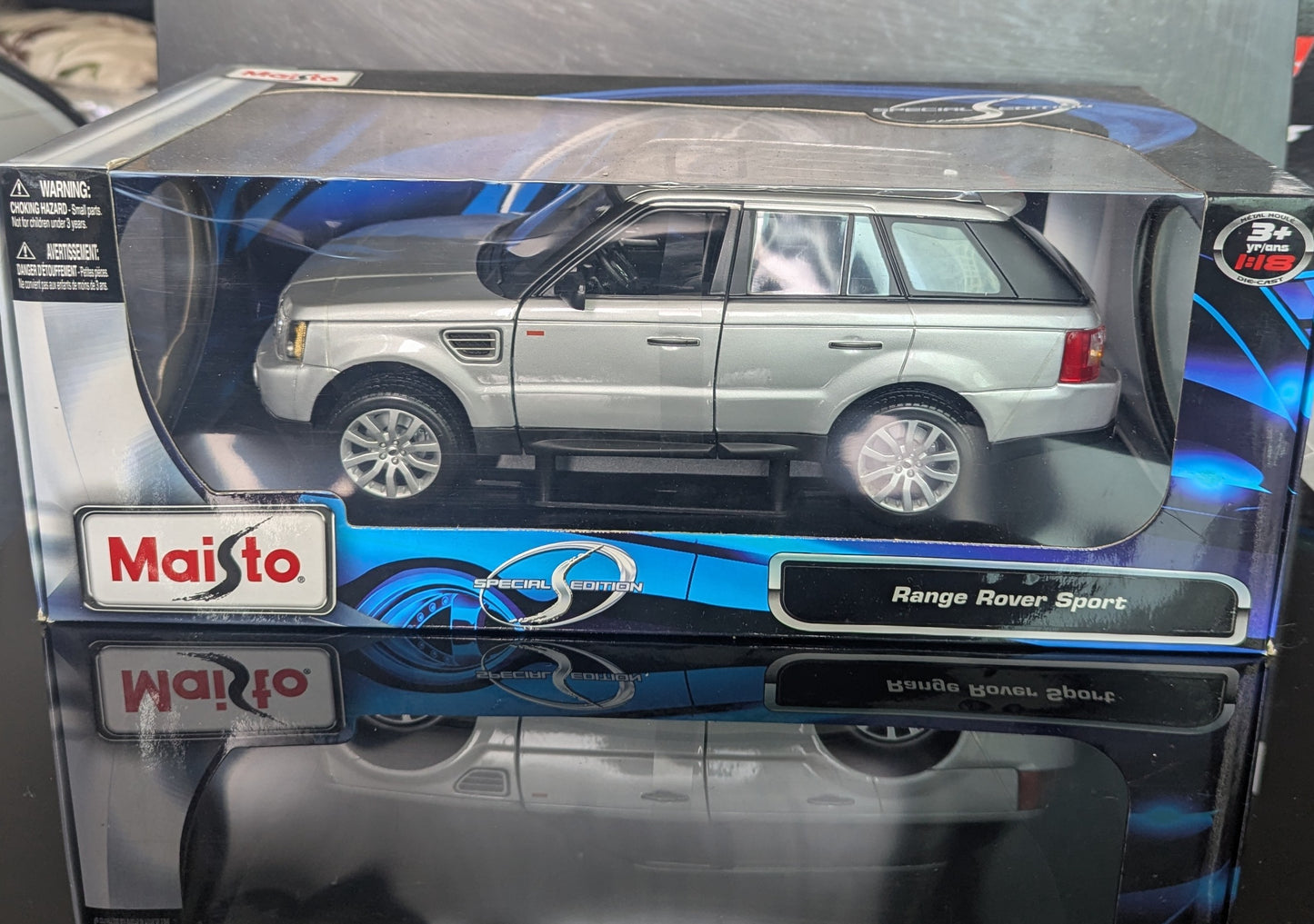 1/18 Range Rover Sport Maisto -Diecast Model Car