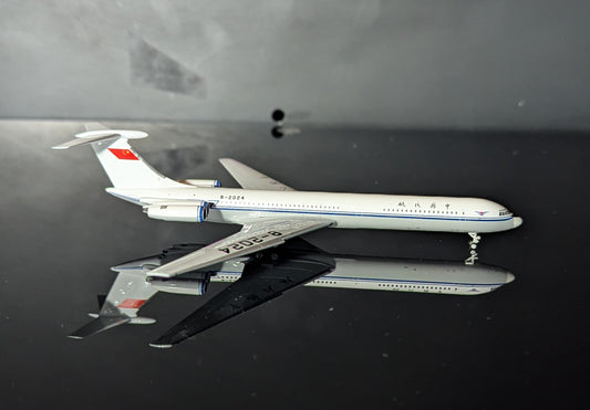1:400 CAAC IL-62 B-2024 Phoenix Models