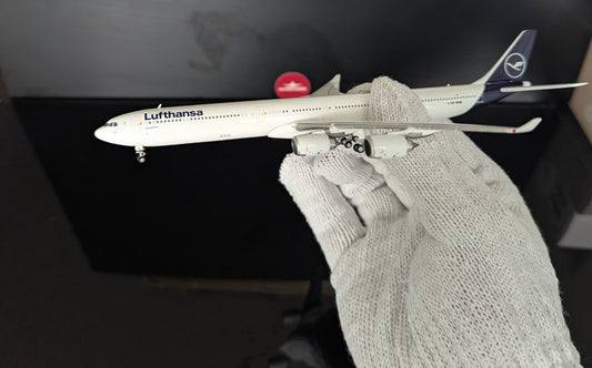 Model Handling Gloves - Pair