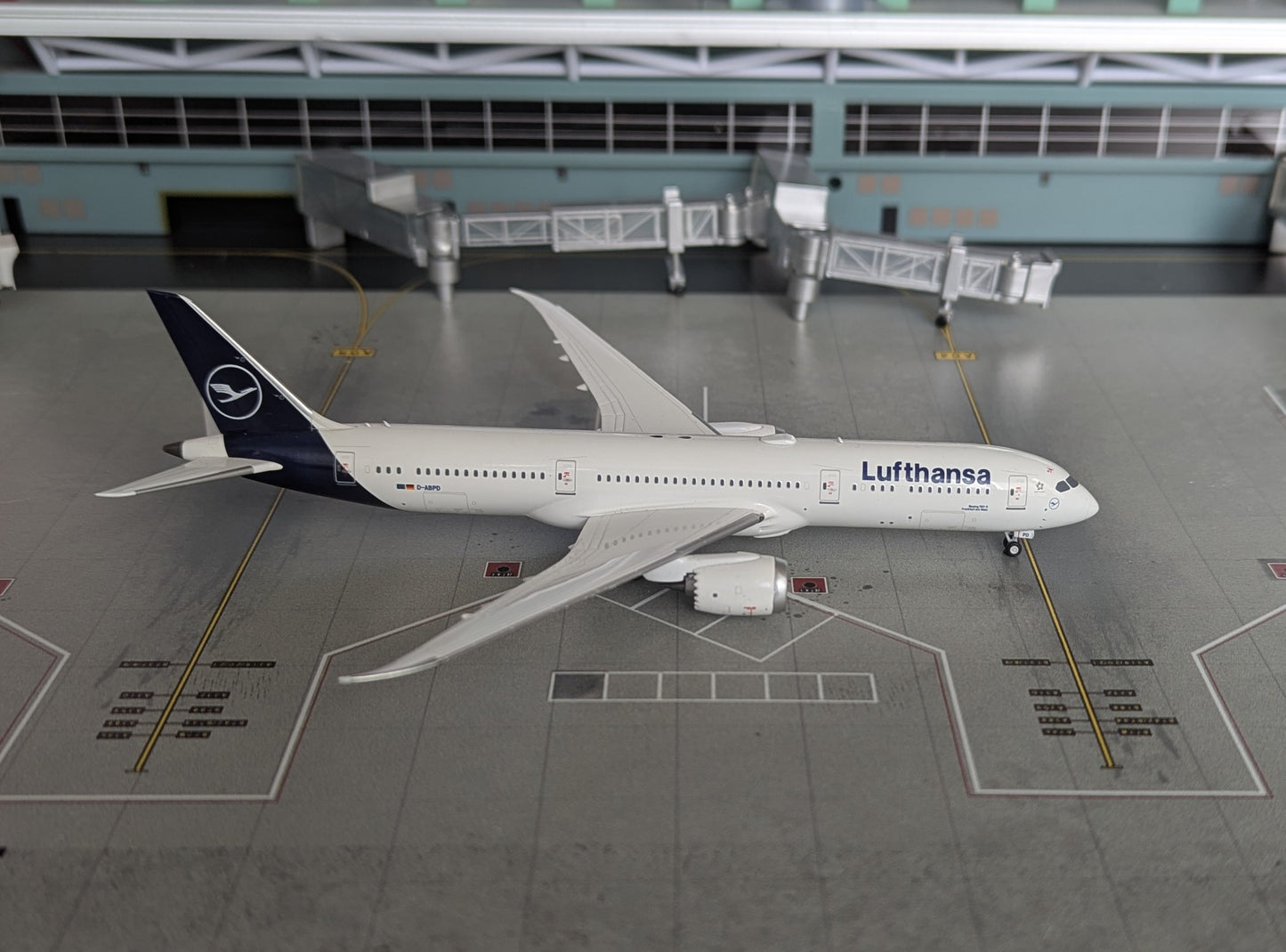 1:400 Lufthansa B787-9 Dreamliner D-ABPD NG Models