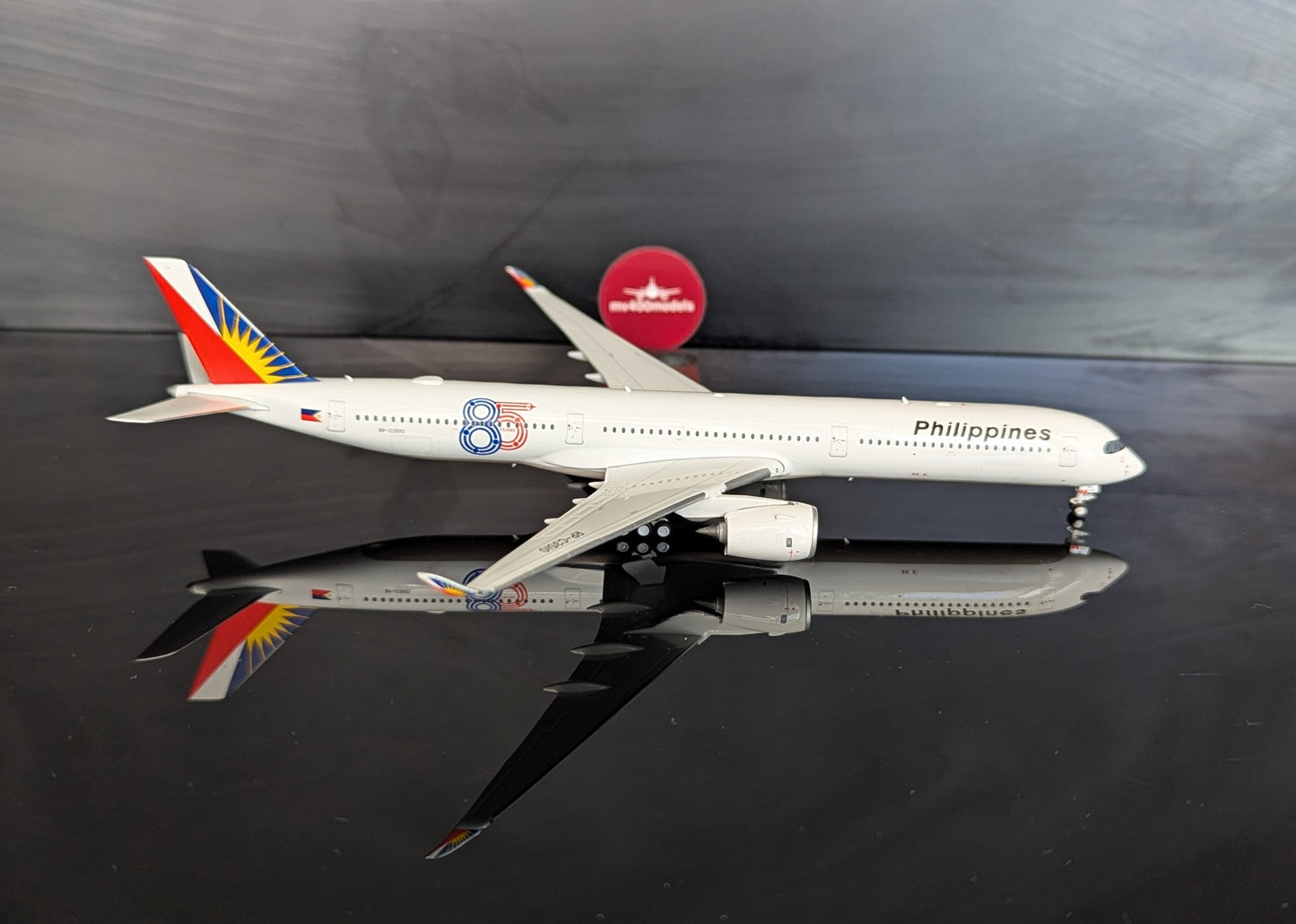 1:400 Philippines Airlines A350-1000 Phoenix Models