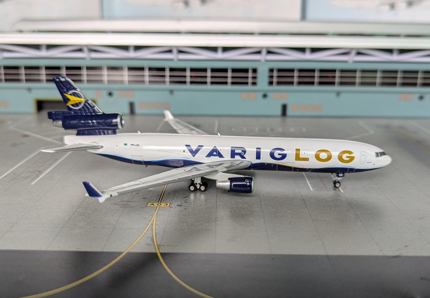 1:400 Varig Log MD-11 Phoenix Models