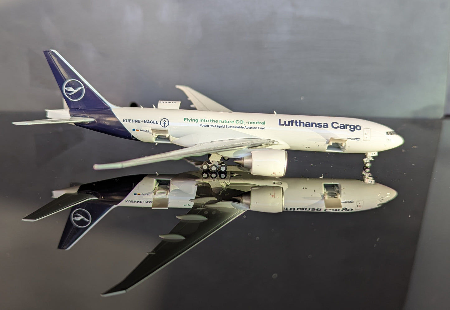 1:400 Lufthansa Cargo B777F “Flying into the Future” Interactive Series* JC Wings