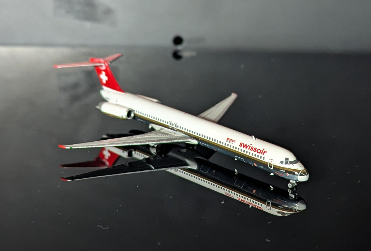 1:400 Swissair MD-81 HB-INH Phoenix Models