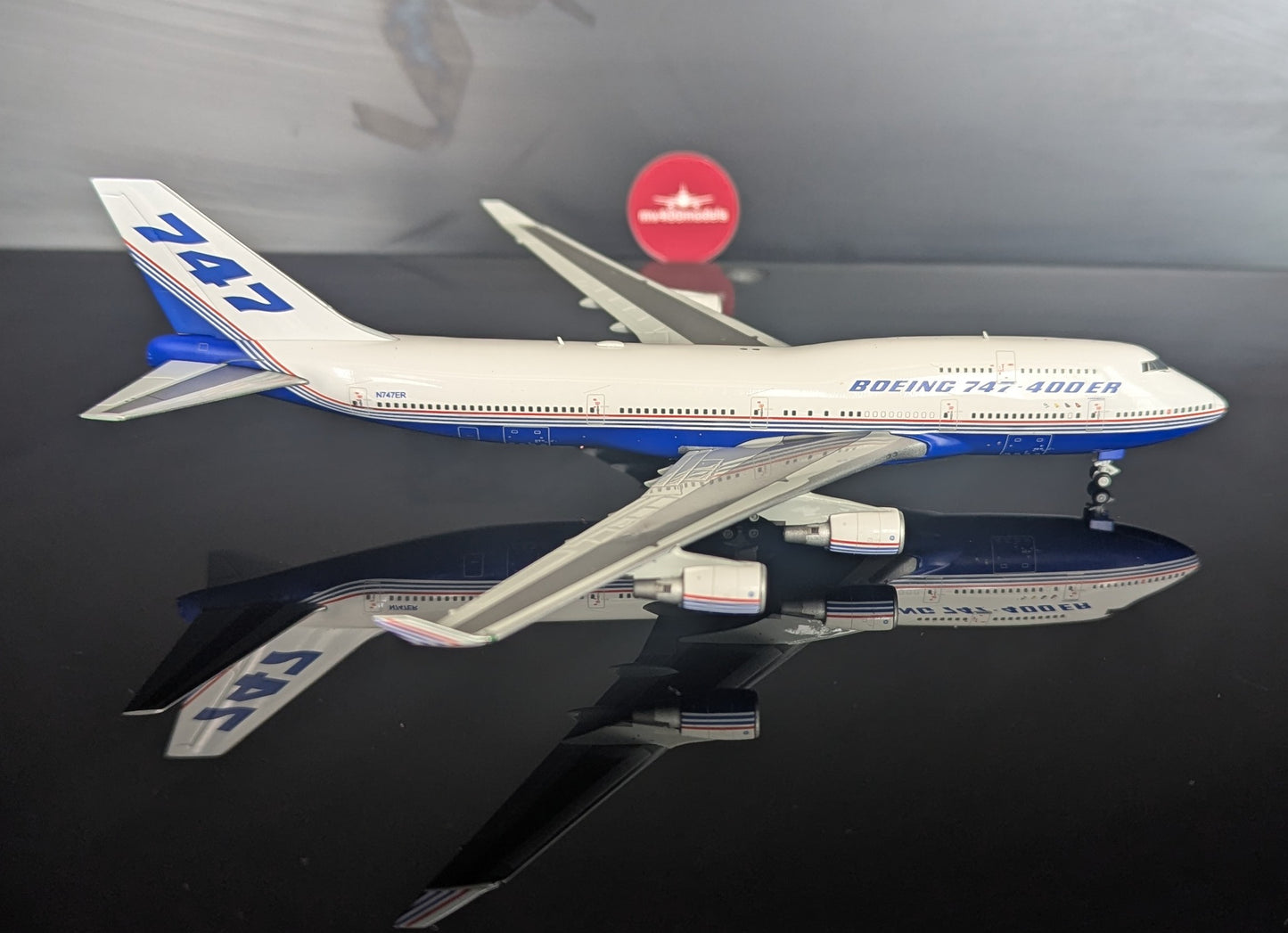 1:400 Boeing House Colors B747-400ER HX Models
