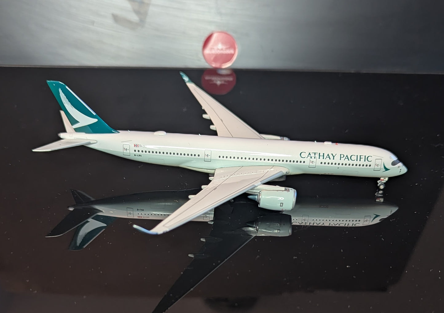 1:400 Cathay Pacific A350-900 Aviation 400