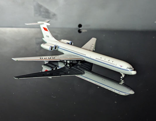 1:400 CAAC IL-62 2020 Phoenix Models