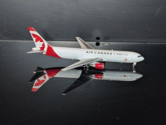 1:400 Air Canada Cargo B767-300BDSF C-CDUZ JC Wings