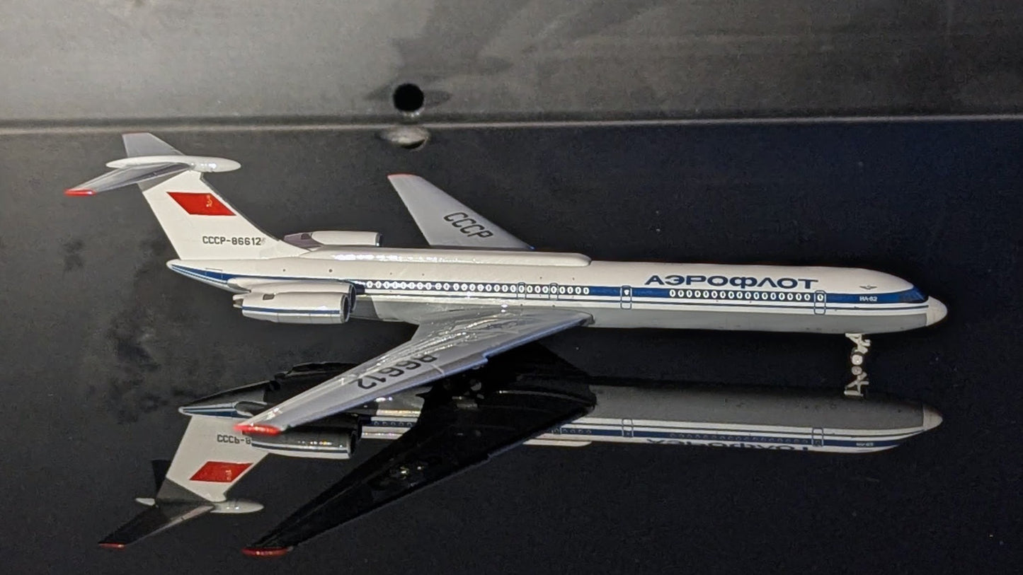 1:400 Aeroflot Airlines IL-62 Phoenix Models