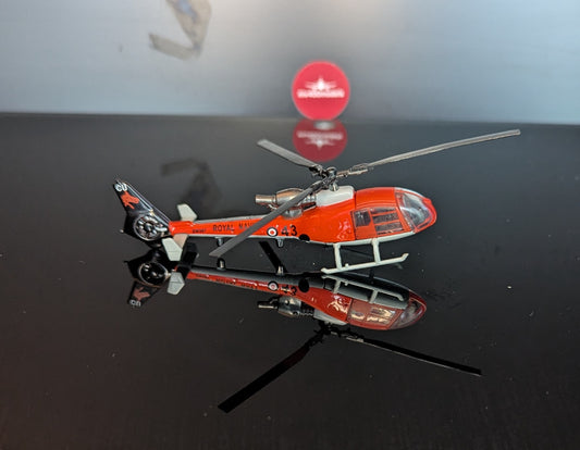 1:100 Royal Navy SA341 Gazelle XW397 Pandamodel