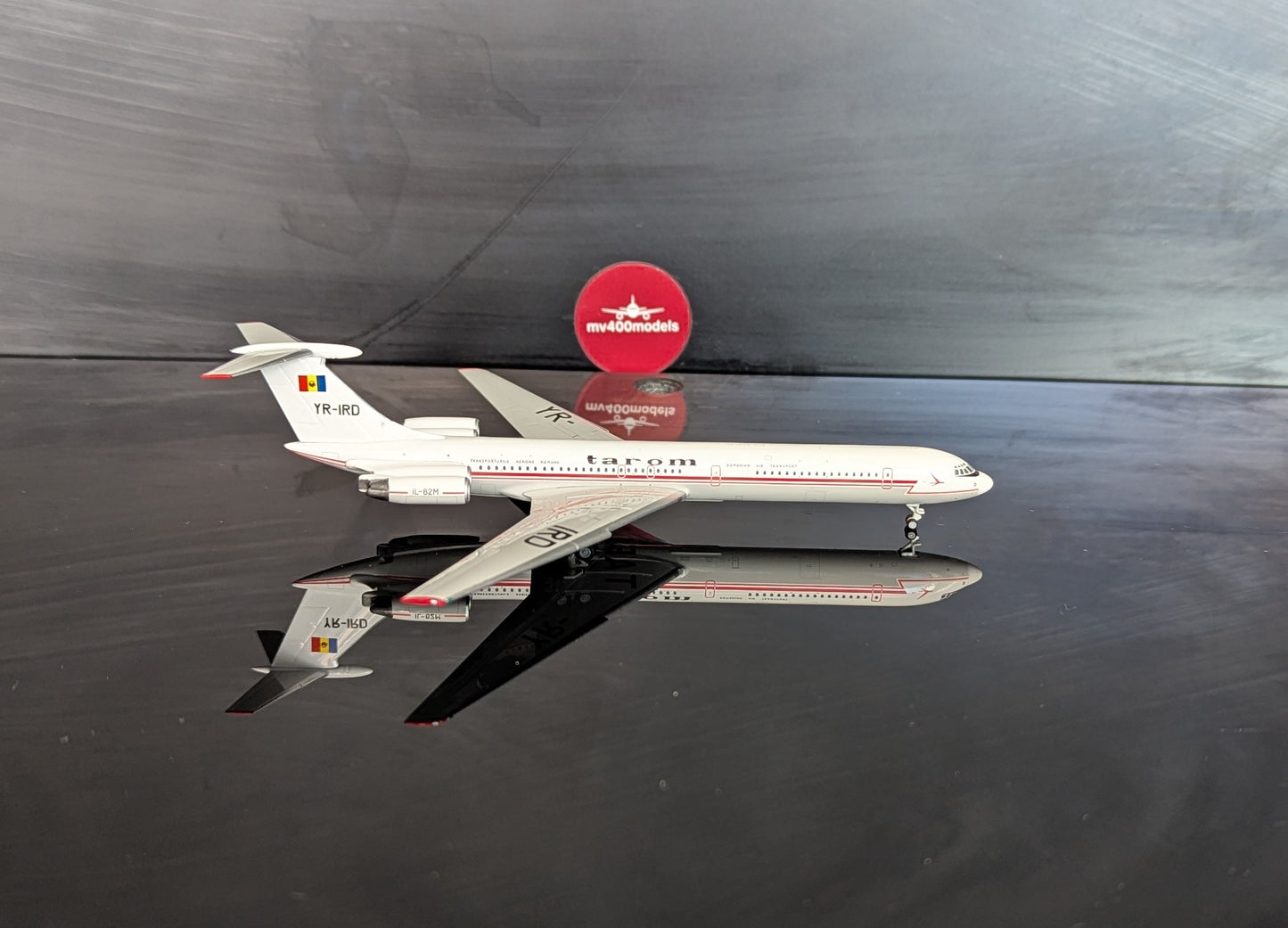 1:400 Tarom IL-62M YR-IRD Phoenix Models