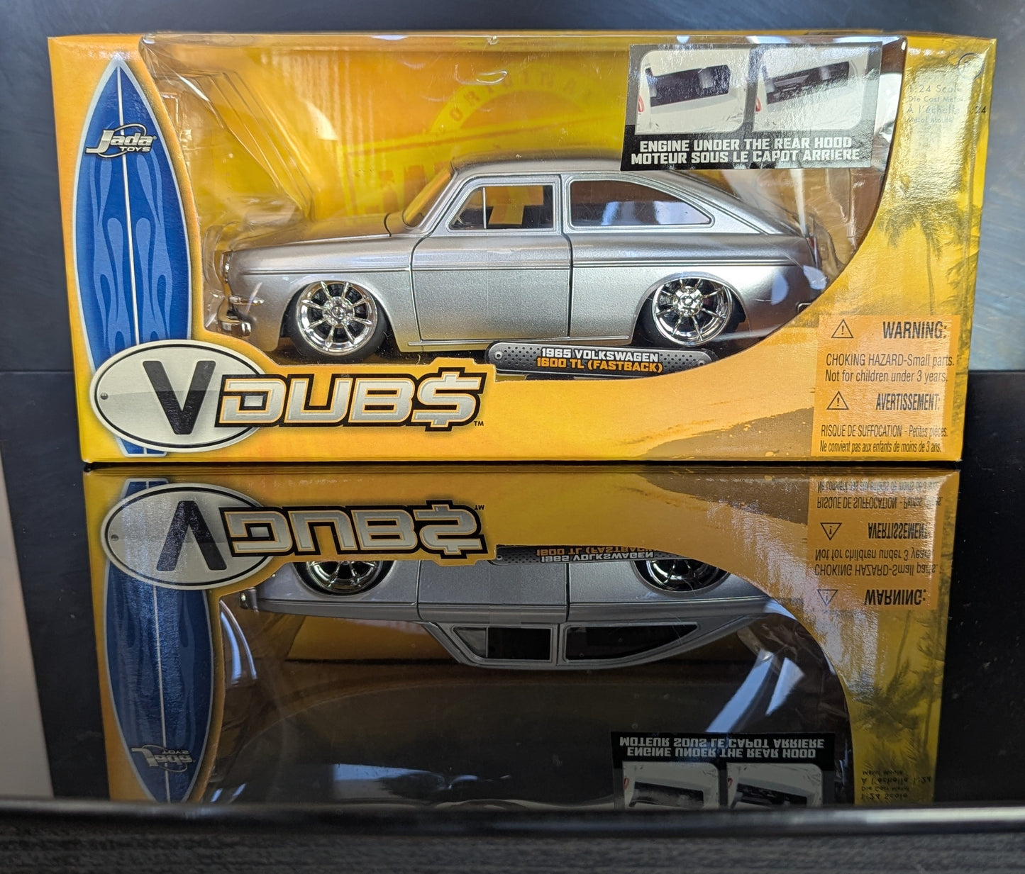 1/24 V-Dub$ 1965 Volkswagen 1600 TL Fastback "DUB City" Jada Toys -Diecast Model Car