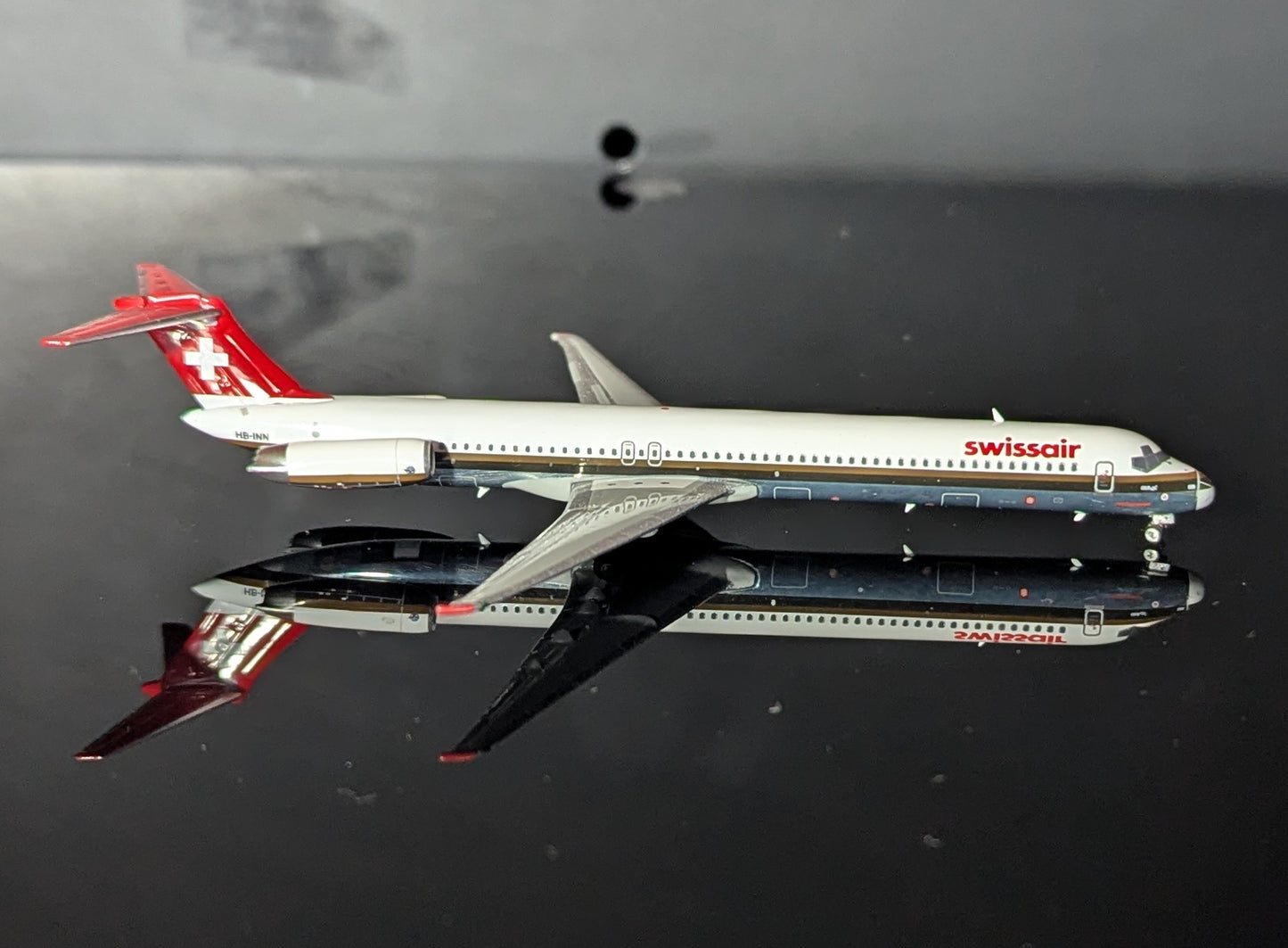 1:400 Swissair MD-81 HB-INN Phoenix Models