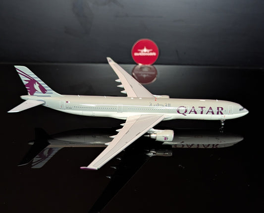 1:400 Qatar Airways A330-300 A7-AEN Aviation 400