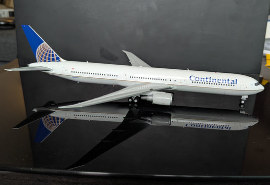 1:200 Continental Airlines B767-400ER JC Wings