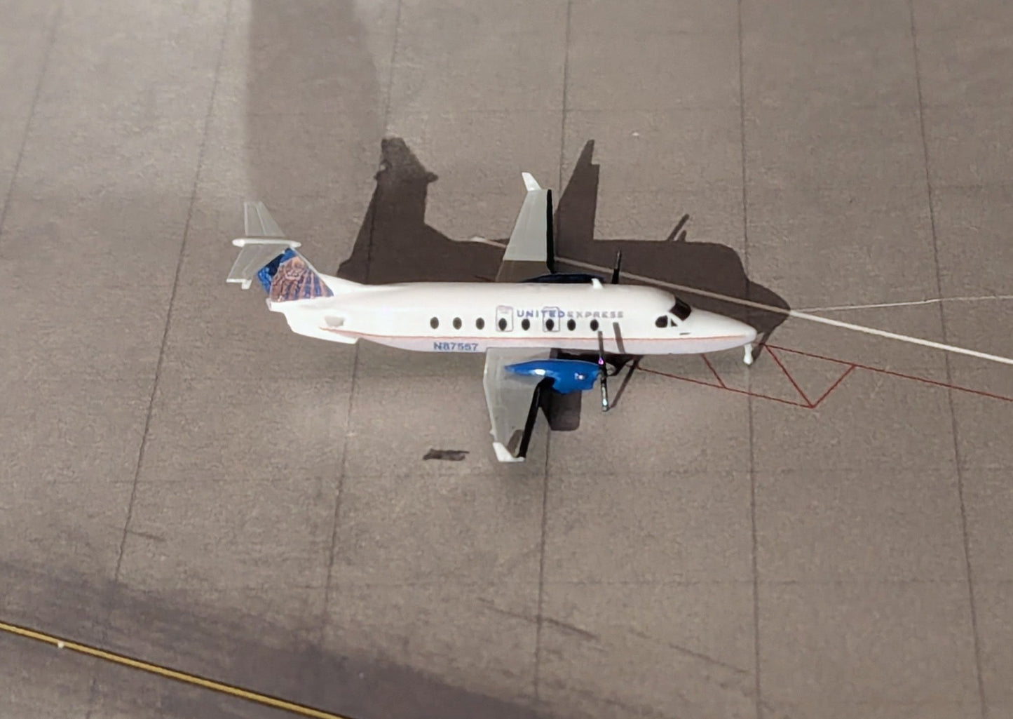 1:400 United Express Beechcraft 1900D N87557 3D Design Deck