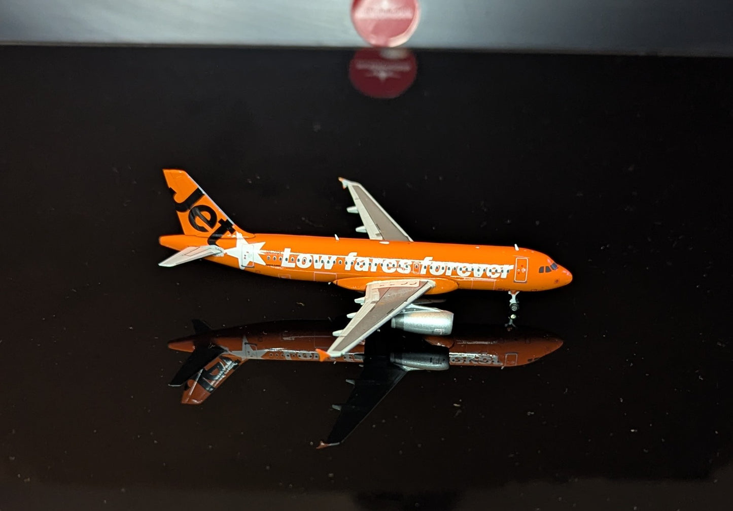 1:400 JetStar A320-200 "Low Fares Forever" JC Wings