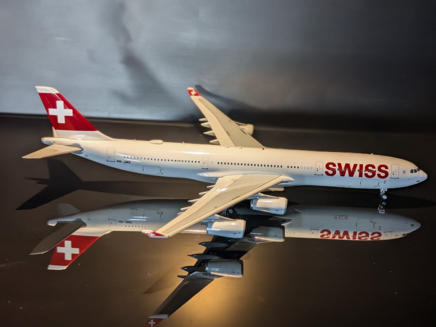 1:400 Swiss Airlines A340-300 HB-JMB Aviation 400
