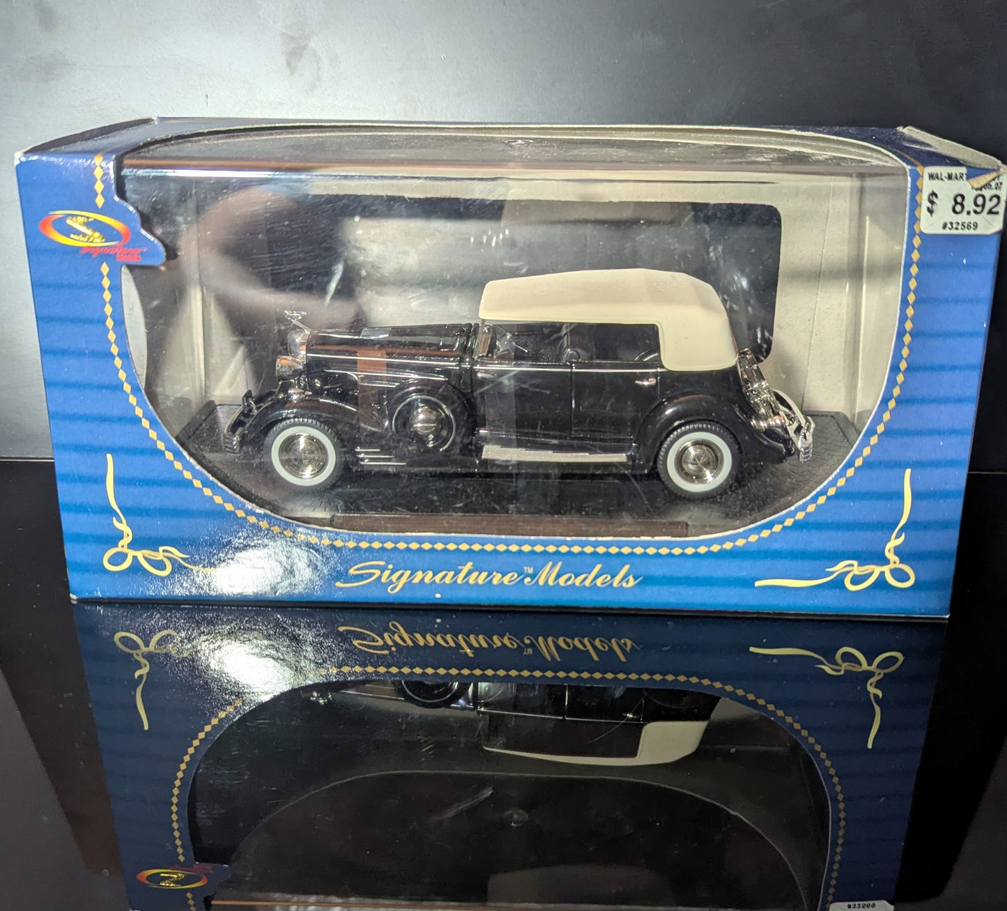1/24 1933 Cadillac Fleetwood Signature Models -Diecast Model Car