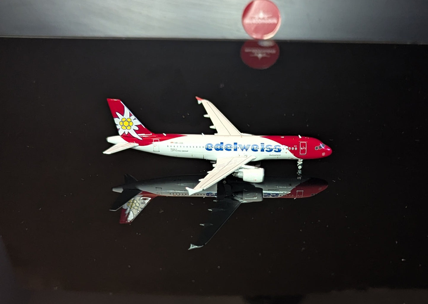 1:400 Edelwiess A320-200 Phoenix Models