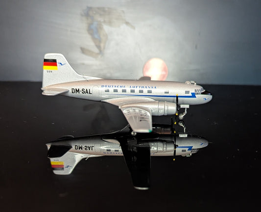 1:200 Deutche Lufthansa IL-14 Phoenix Models