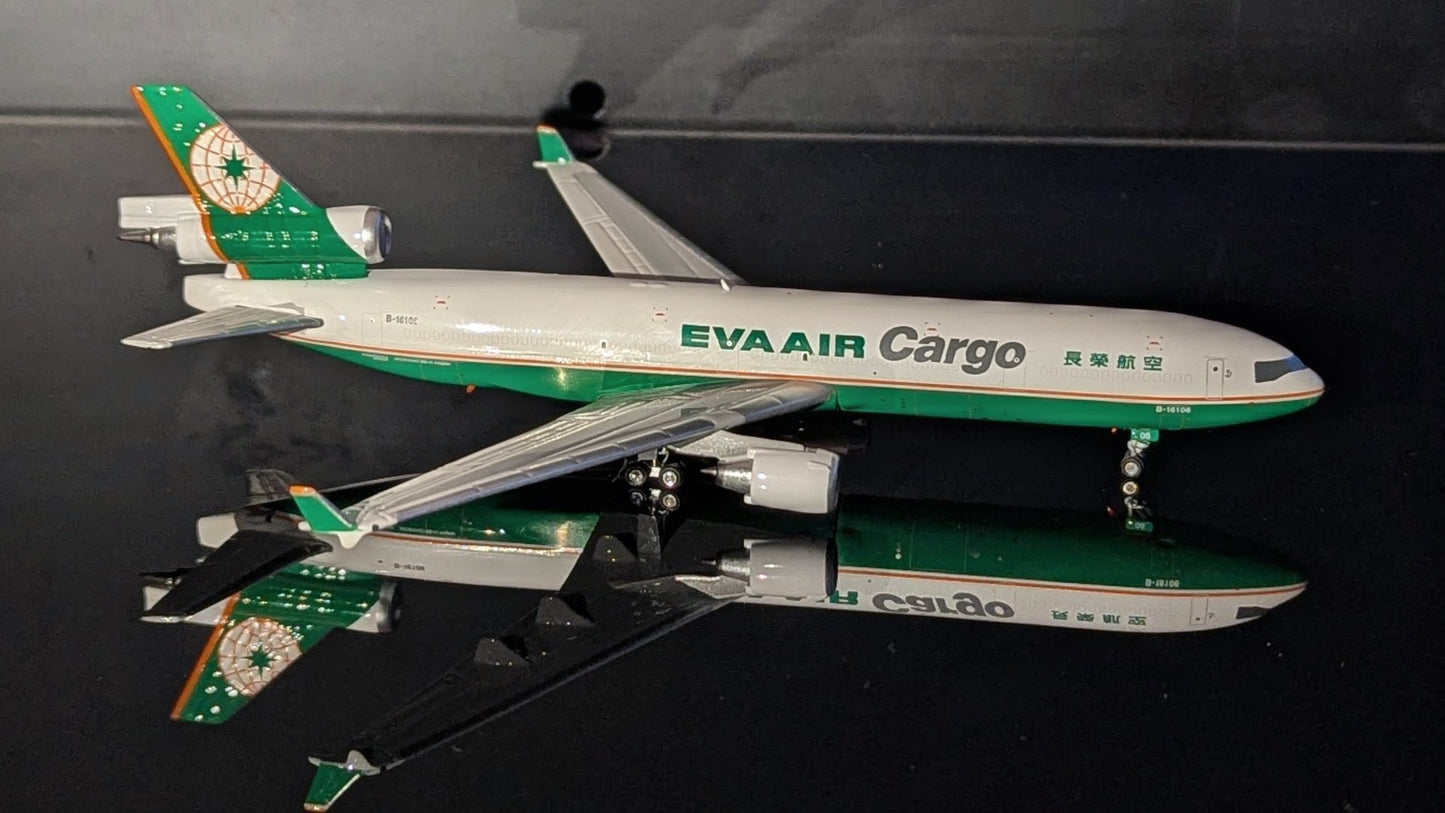 1:400 Eva Air Cargo MD-11 Phoenix Models