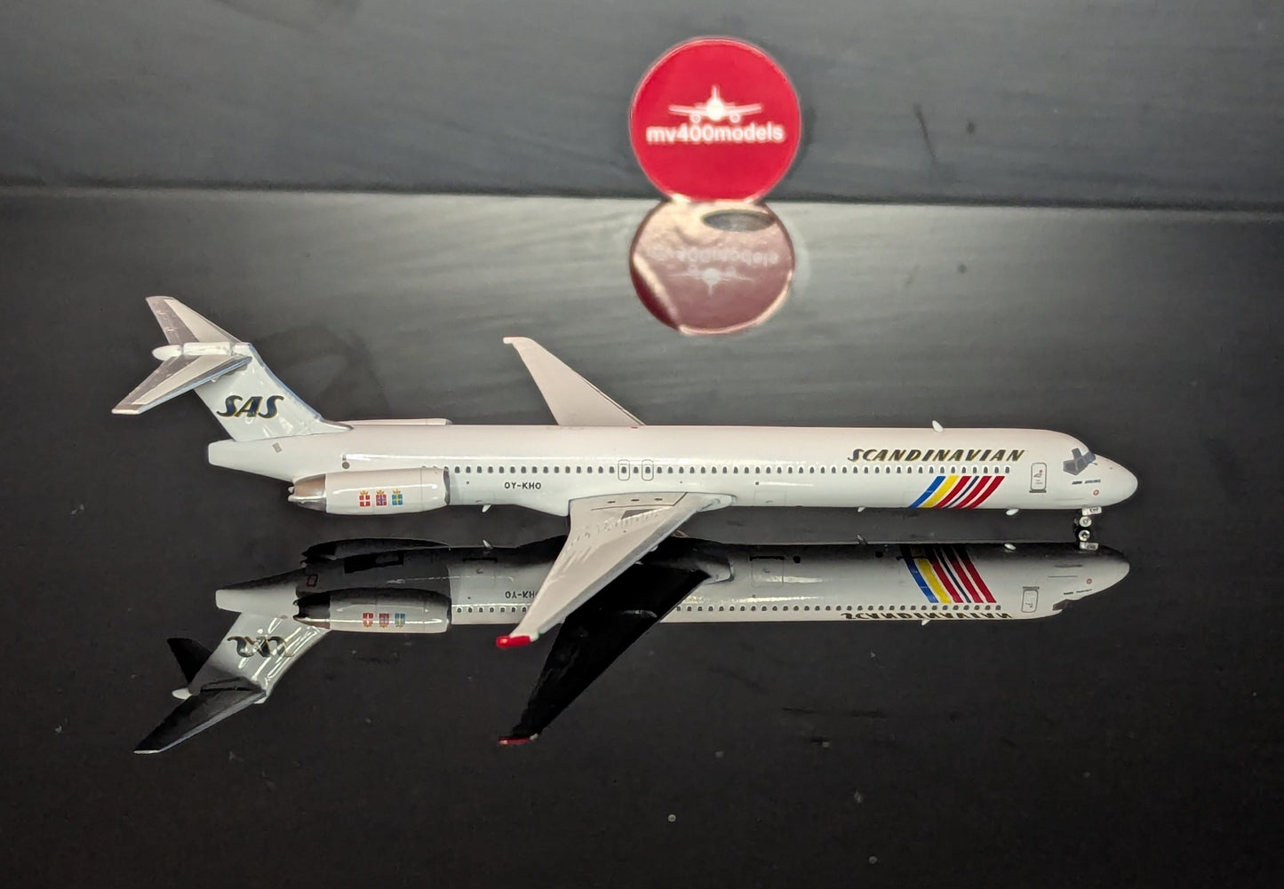 1:400 SAS Scandinavian MD-81 Phoenix Models