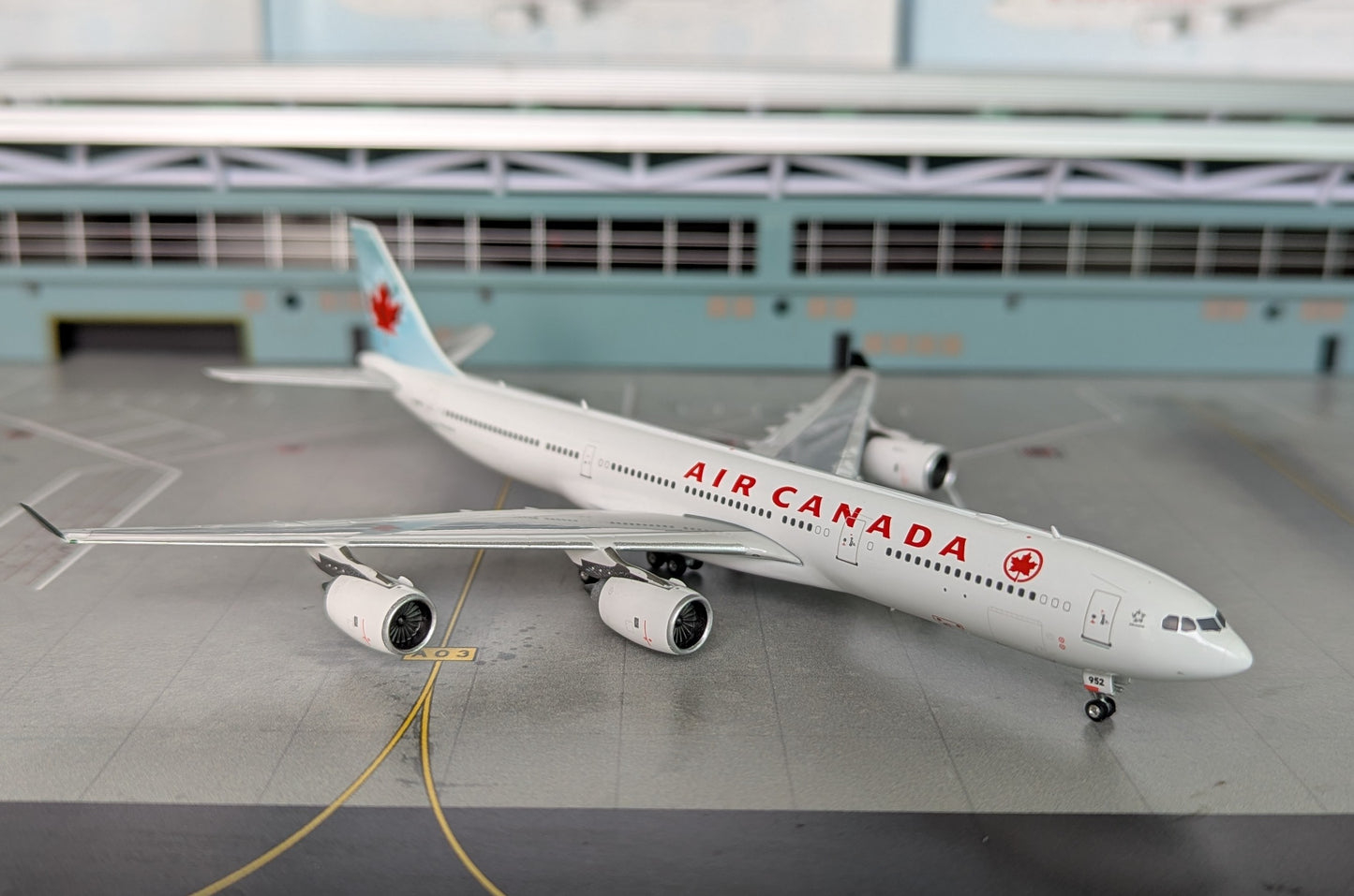 1:400 Air Canada A340-500 Phoenix Models