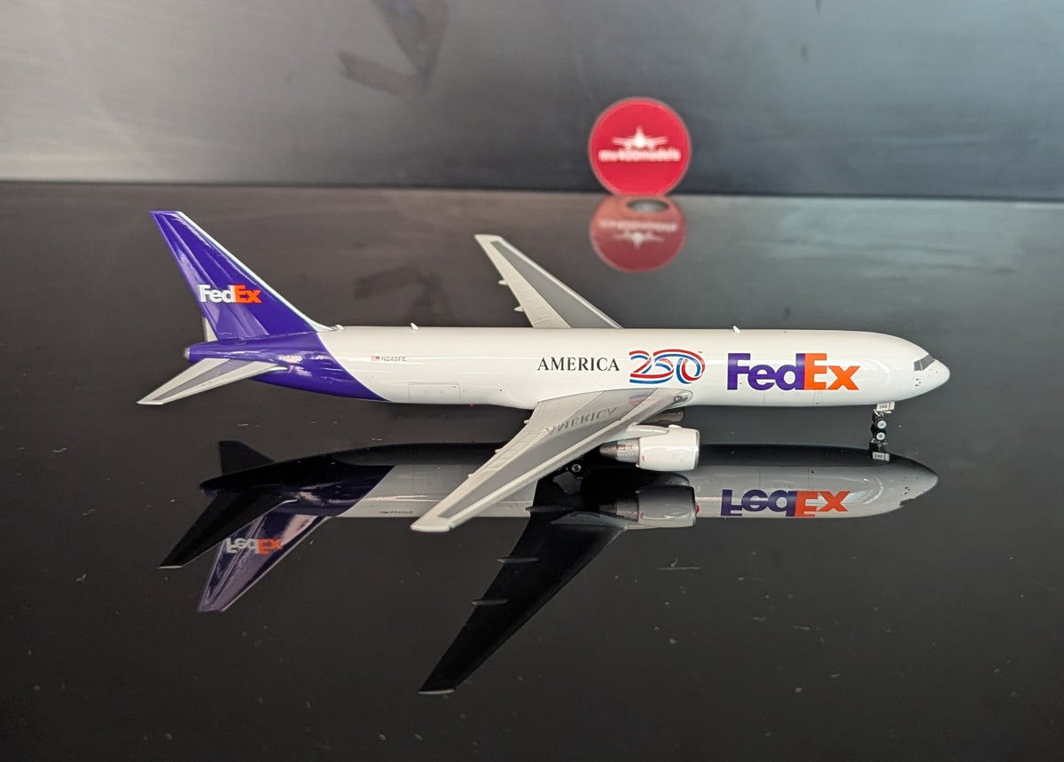 1:400 FedEx B767-300F “AMERICA 250” Phoenix Models