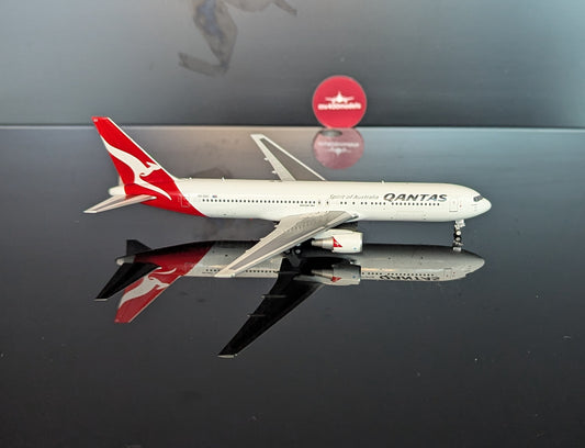 1:400 Qantas B767-300 VH-OGT Pandamodel