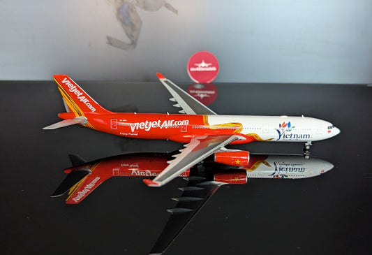 1:400 VietJet Airbus A330-300 “Vietnam Timeless Charm” JC Wings