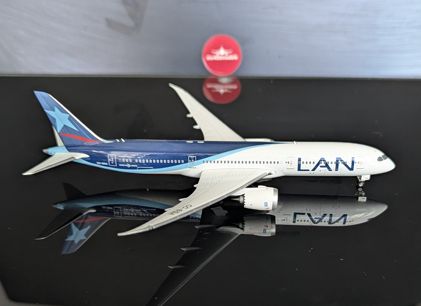 1:400 LAN B787-9 Dreamliner Phoenix Models