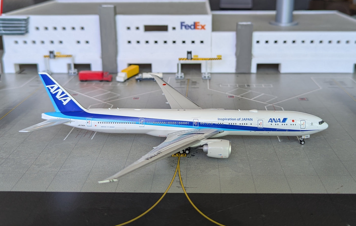 1:400 ANA B777-300ER Phoenix Models