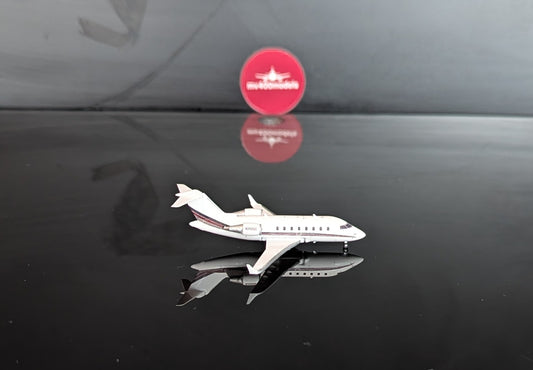 1:400 NetJets Challenger 650 N262QS 3D Design Deck