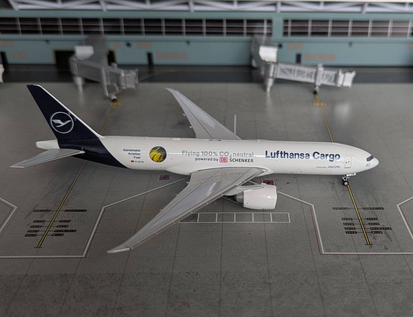 1:400 Lufthansa Cargo B777-200F "Sustainable Aviation Fuel" NG Models