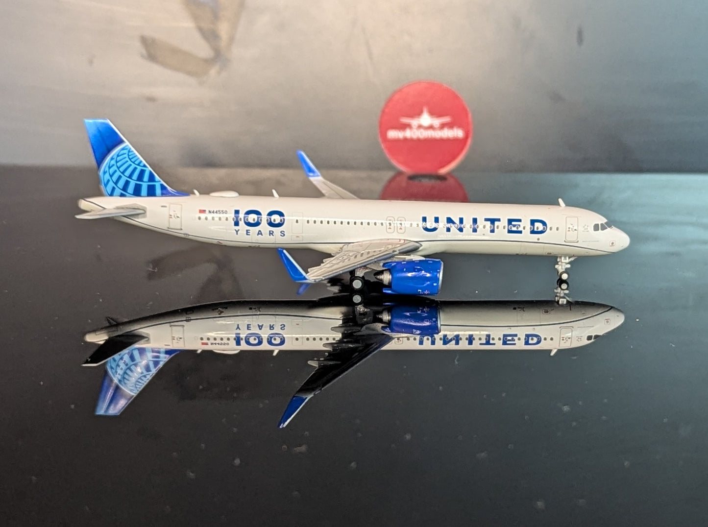 1:400 United Airlines A321neo “100 Years” Gemini Jets