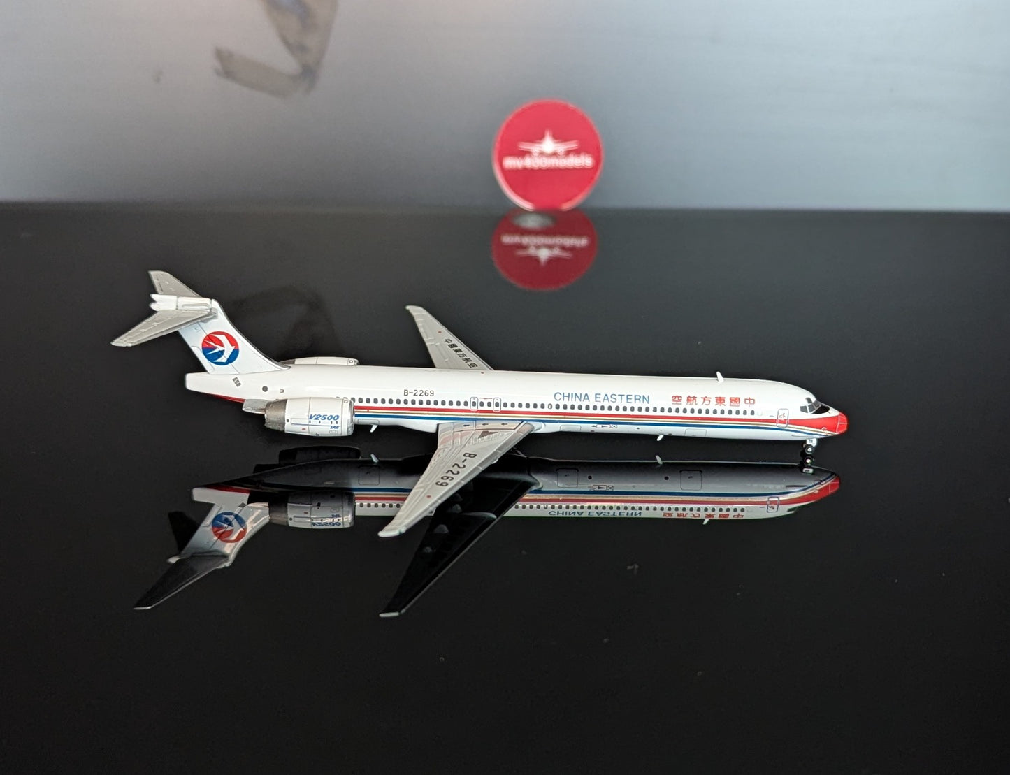 1:400 China Eastern Airlines MD-90 JC Wings