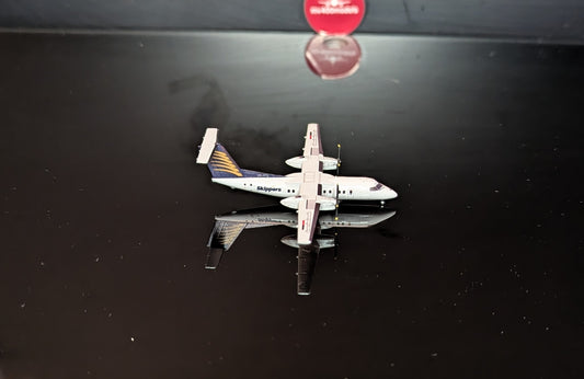 1:400 Skippers Aviation Dash 8 Q100 3D Design Deck