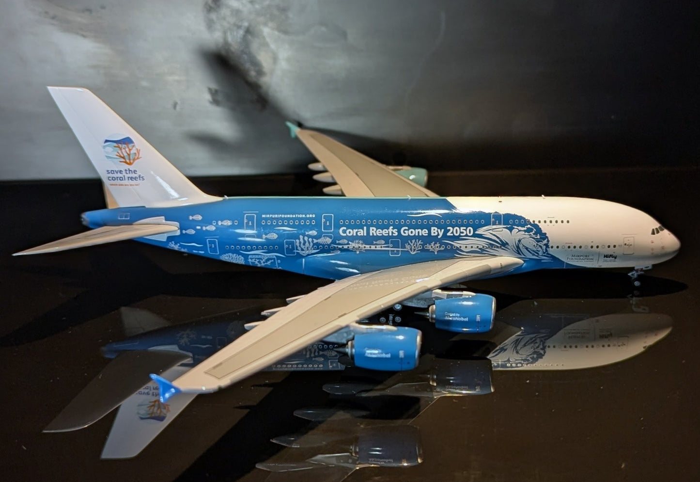 1:400 Hi Fly Malta A380-800 New magnetic detachable landing gear Aviation 400