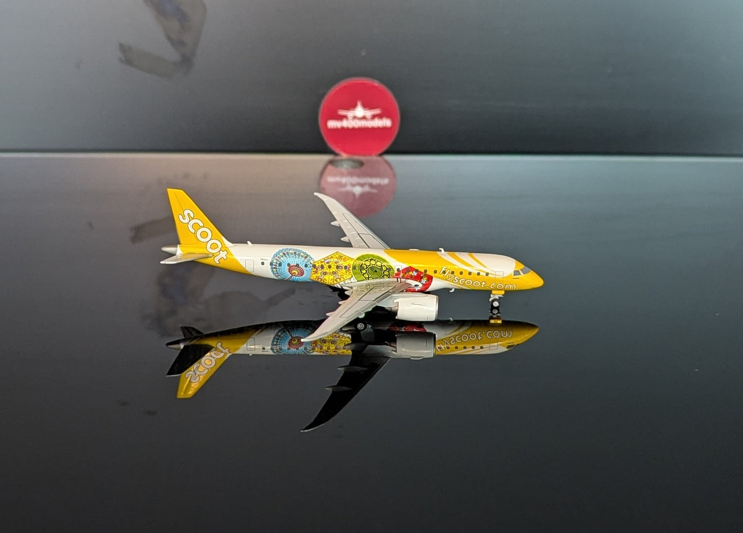 1:400 Scoot Embraer E190-E2 FANTASY MODEL JC Wings