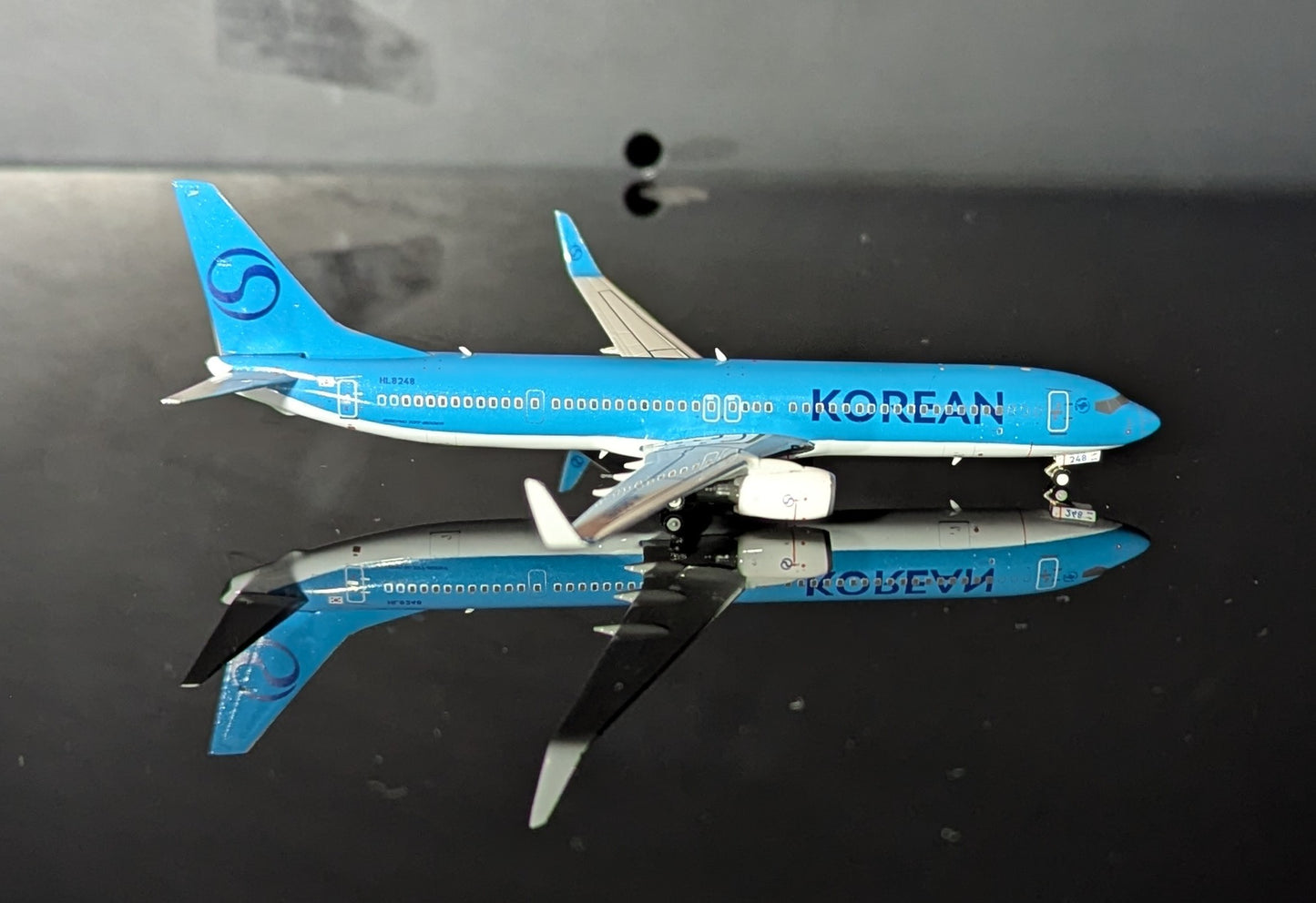 1:400 Korean Air B737-900 Phoenix Models