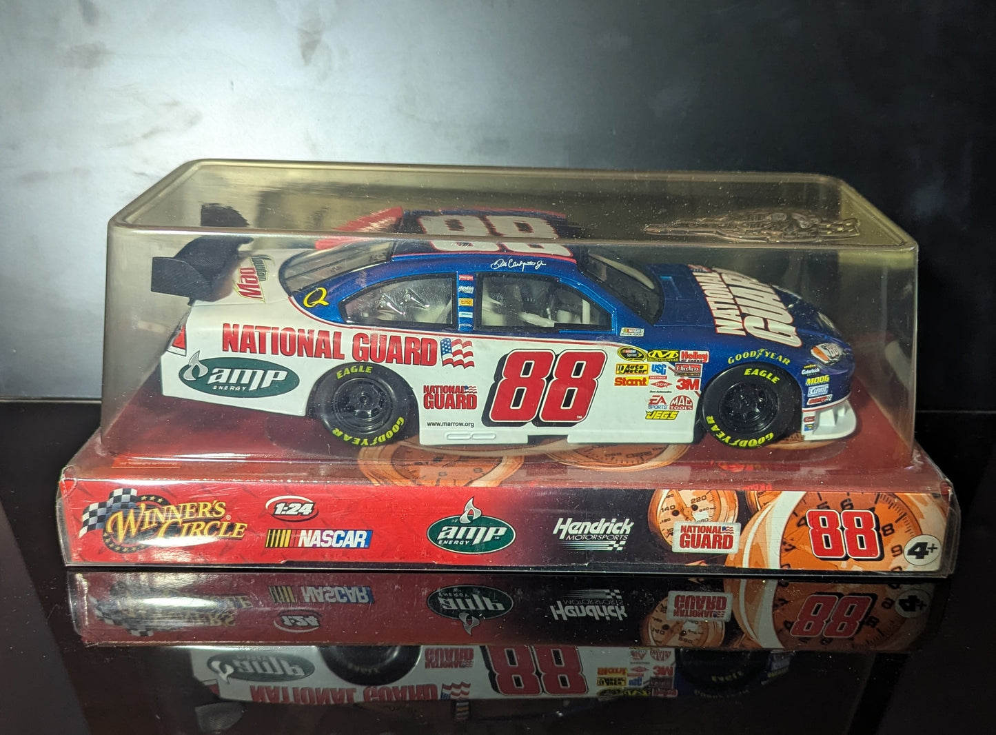 1/24 NasCar #88 Dale Earnhardt Jr Winner's Circle Models -Diecast Model Car